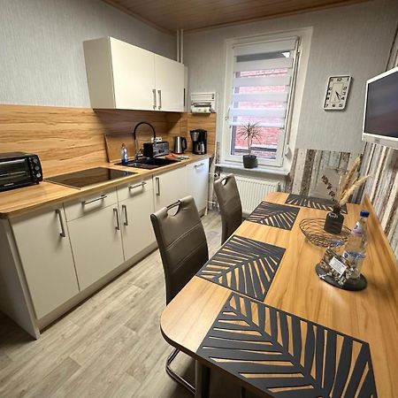 Christels Ferienwohnung 2 In Thale Mit Ueberdachter Terrasse, Kueche Mit Tv & Geschirrspueler Kültér fotó